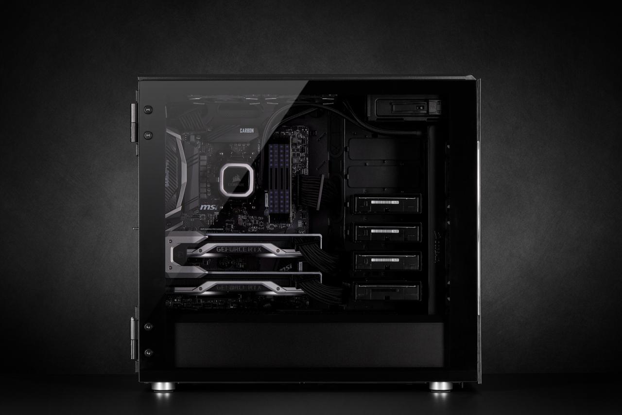 [12/03/2019] Corsair Carbide 678C: 5,25-Zoll-Schacht, Dämmung, Fronttür, Hartglas und USB 3.1 kombiniert (48)