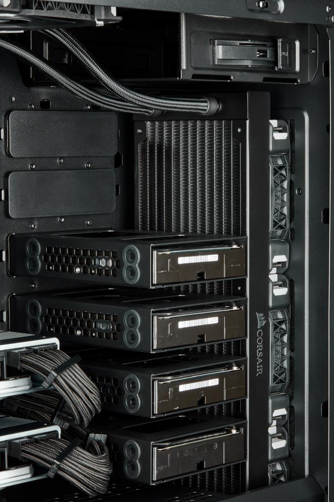 [12/03/2019] Corsair Carbide 678C: 5,25-Zoll-Schacht, Dämmung, Fronttür, Hartglas und USB 3.1 kombiniert (74)