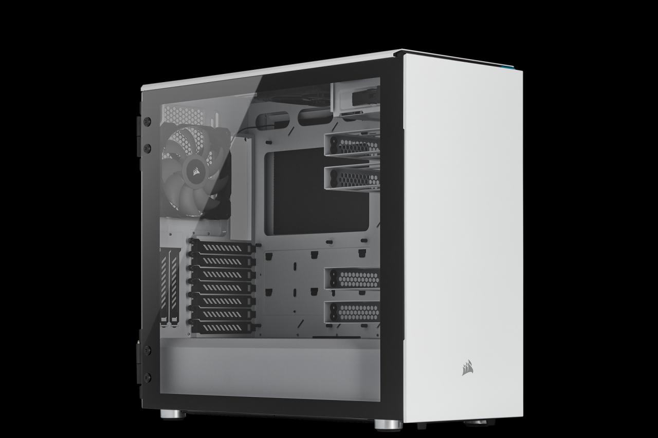 [12/03/2019] Corsair Carbide 678C: 5,25-Zoll-Schacht, Dämmung, Fronttür, Hartglas und USB 3.1 kombiniert (86)