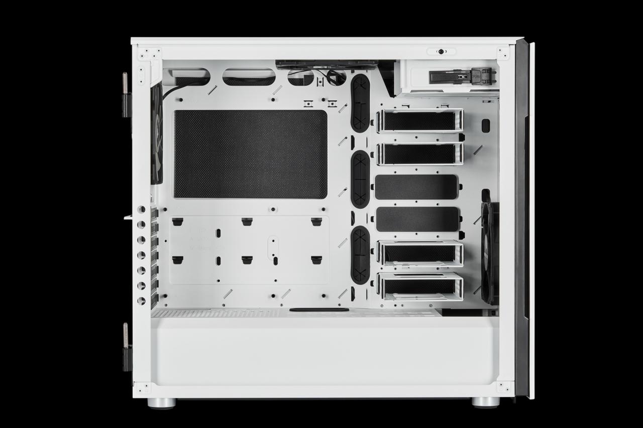 [12/03/2019] Corsair Carbide 678C: 5,25-Zoll-Schacht, Dämmung, Fronttür, Hartglas und USB 3.1 kombiniert (89)