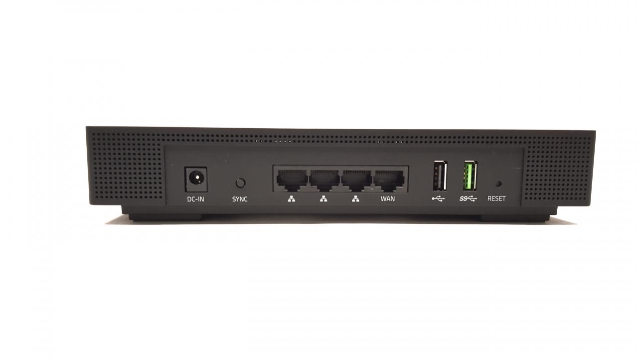 [01/03/2019] Gaming-Router Razer SIla im Test: Rückseite