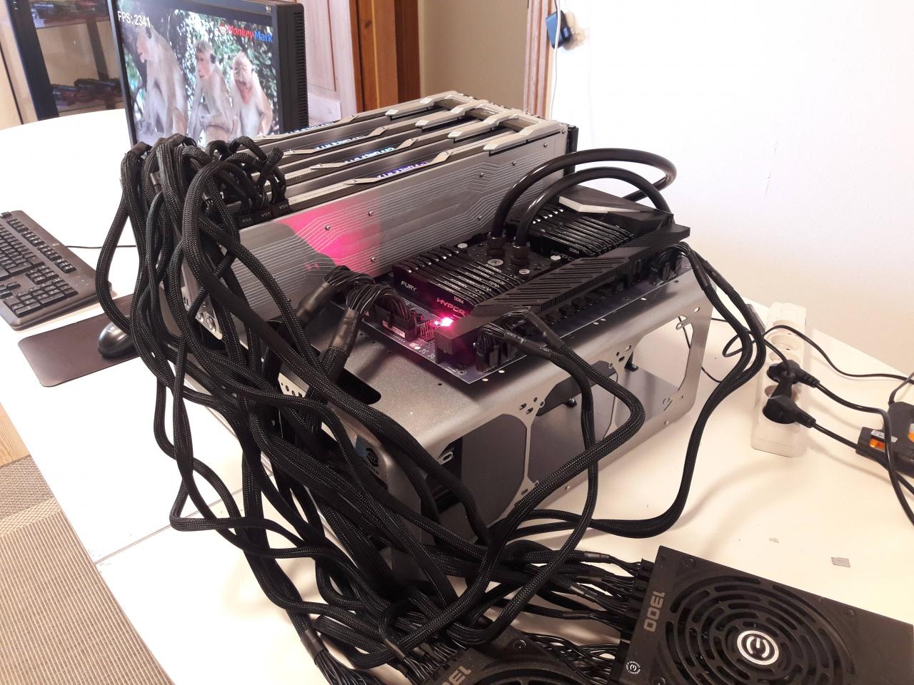 [02/04/2019] Geforce RTX 2090: Aufwendiger Aprilscherz mit Dual-TU102-Grafikkarten (2)