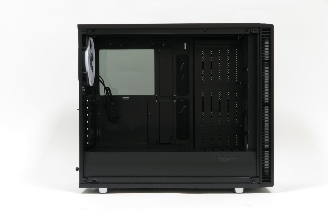 [30/04/2019] Fractal Design Define S2 Vision RGB: Innenraum (Volumen: 55,8 Liter)