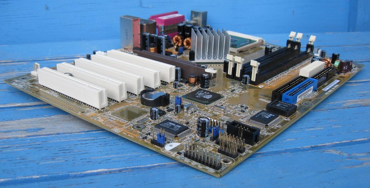 [06/04/2019] Update vom 07.04.2019: Mainboard von Poulton