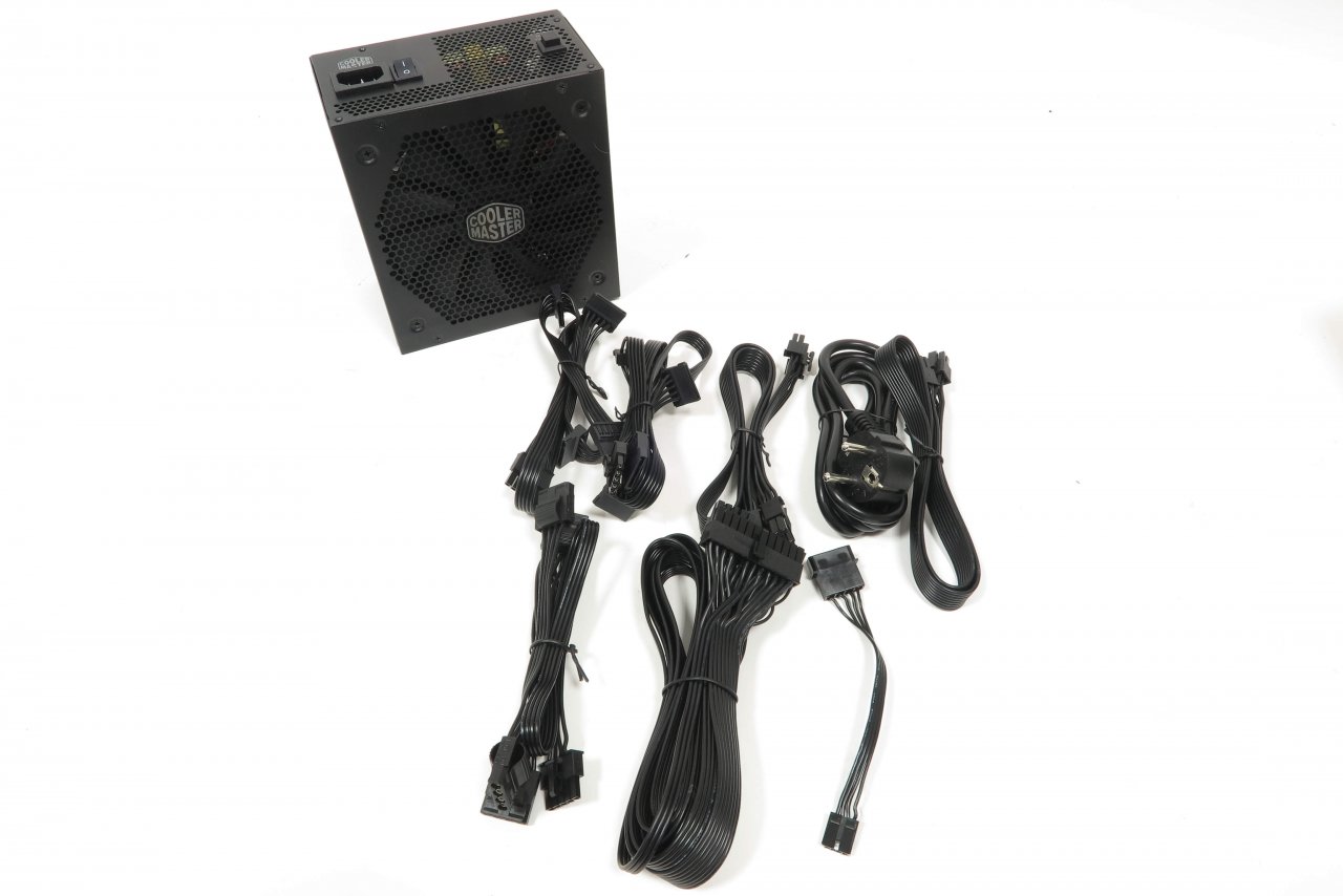 [15/05/2019] Cooler Master V550 Gold: Das gebotene Paket