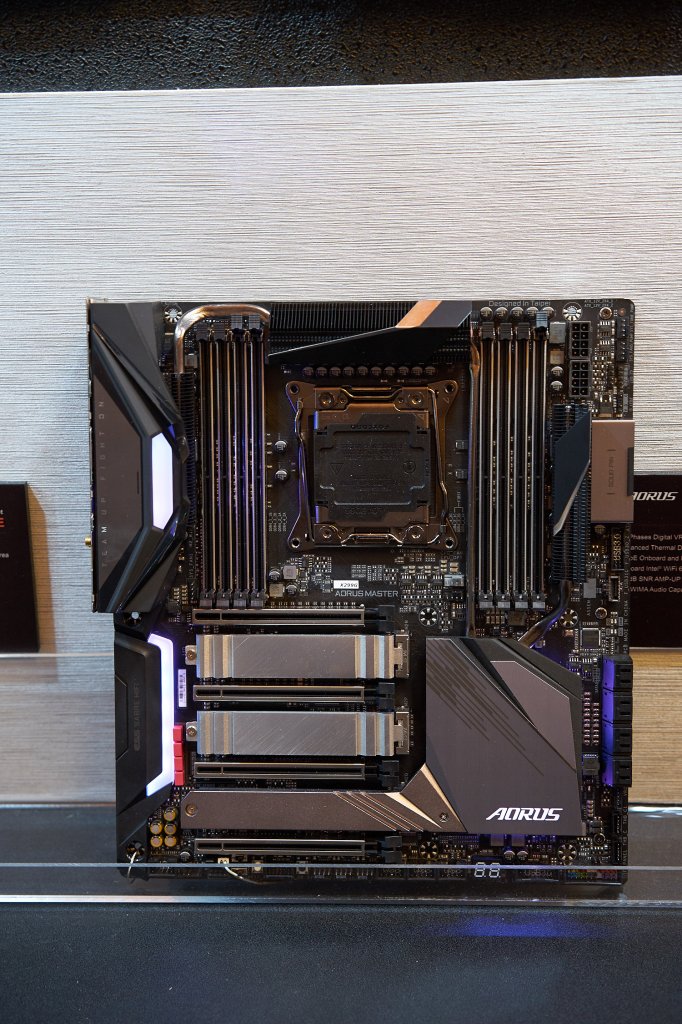 [30/05/2019] Gigabyte X299G Aorus Master 1 (1)