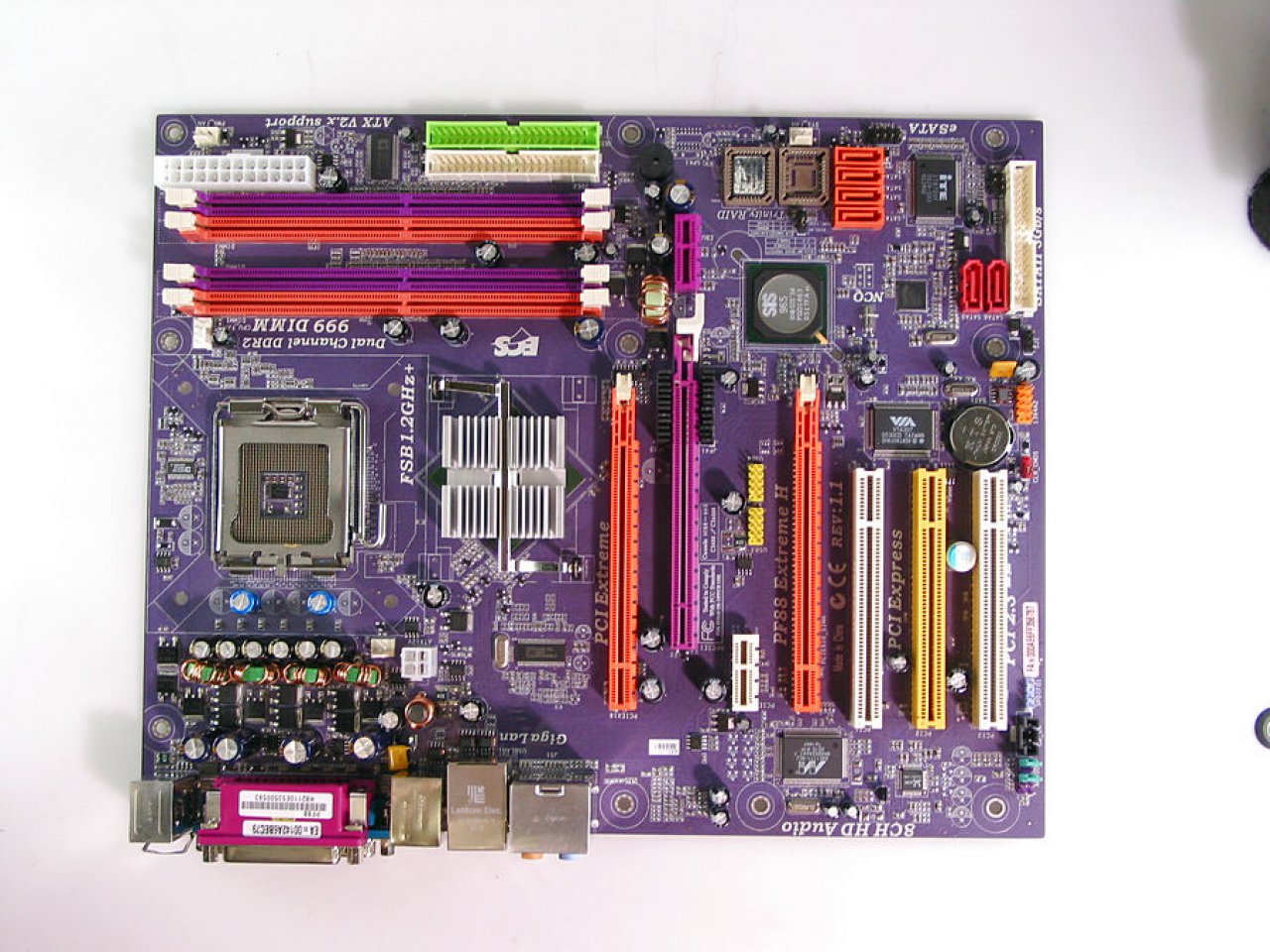 [07/06/2019] Update vom 09.06.2019: Mainboard von PCGH_Stephan (PCGH-Bildarchiv)