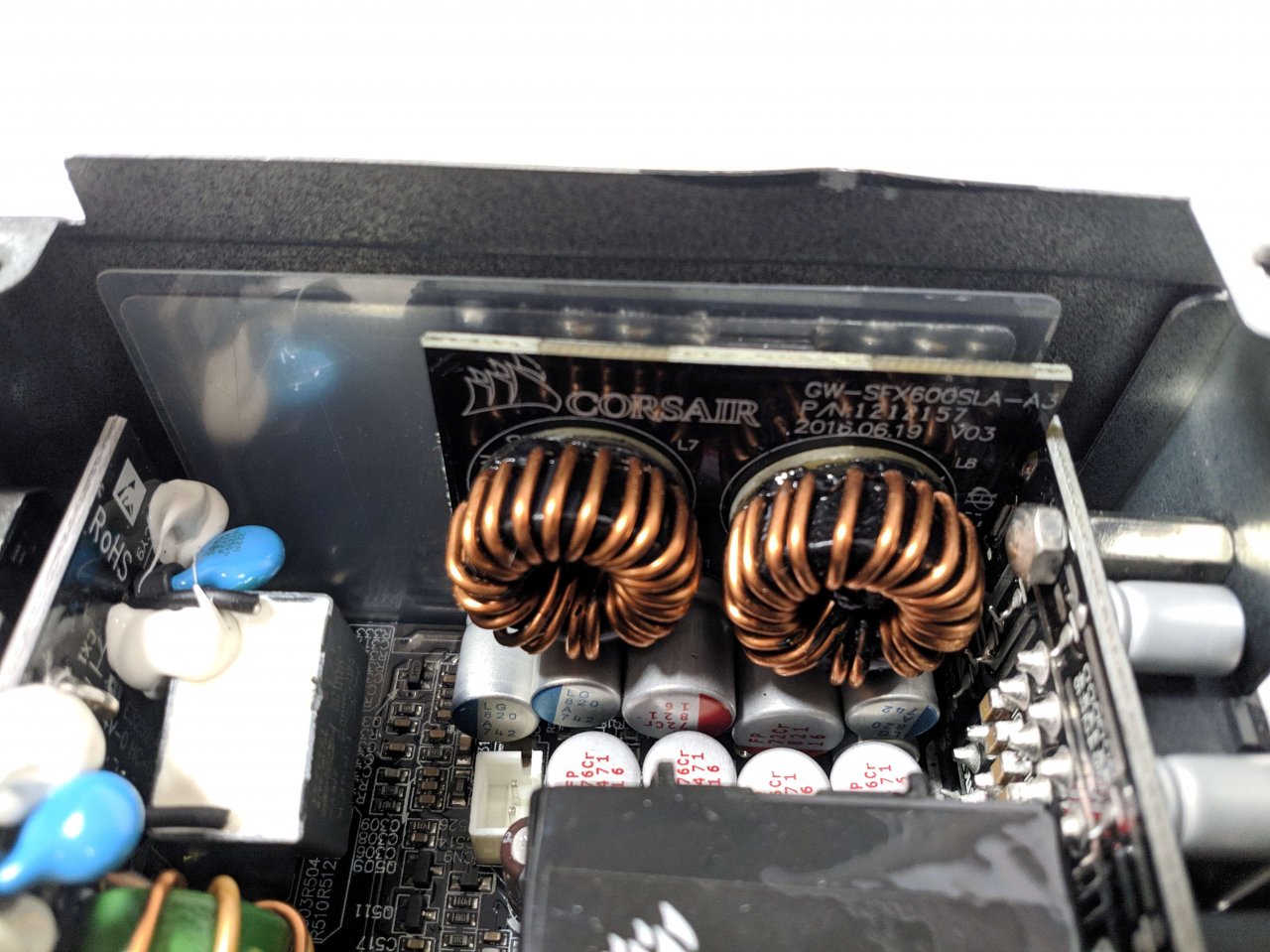 [26/06/2019] Corsair SF600 Platinum im Test:&nbsp; Nebenspannungen SF600 Gold