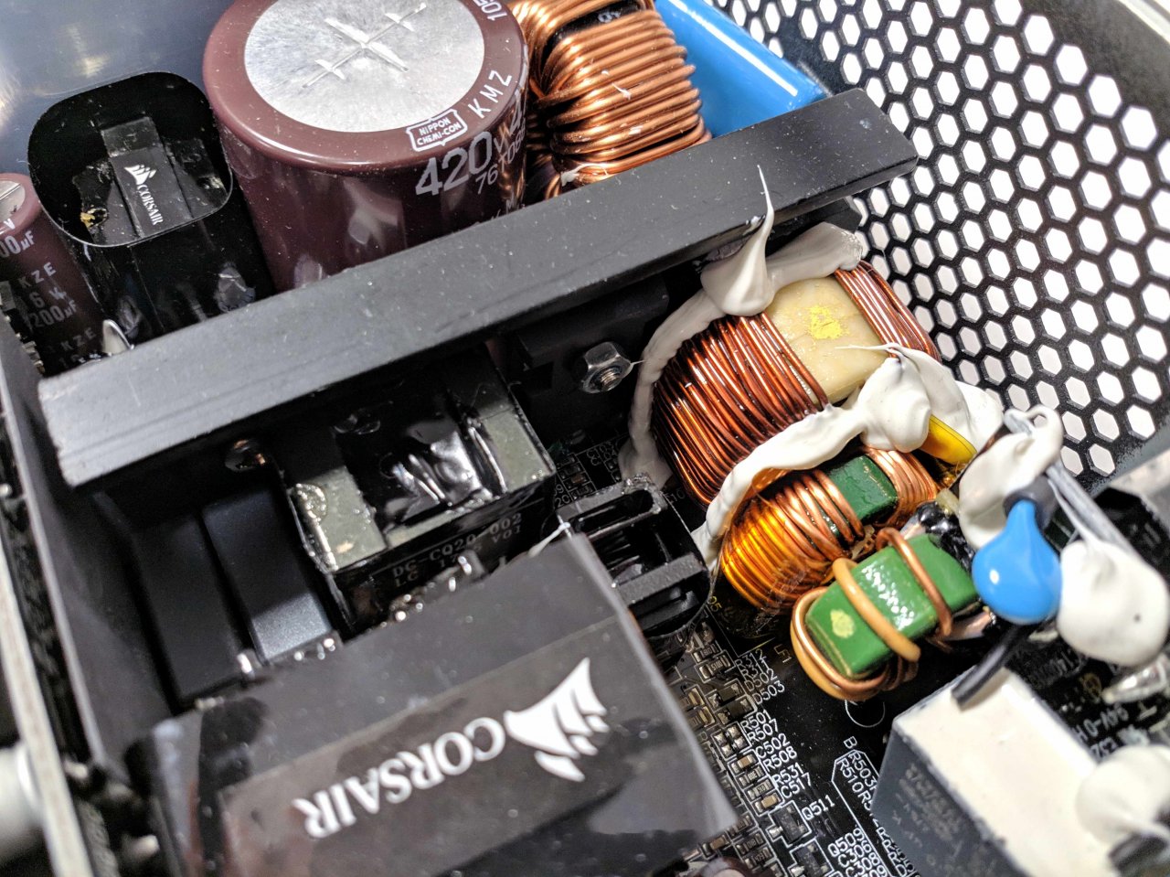 [26/06/2019] Corsair SF600 Platinum im Test:&nbsp; Spulen im SF600 Gold