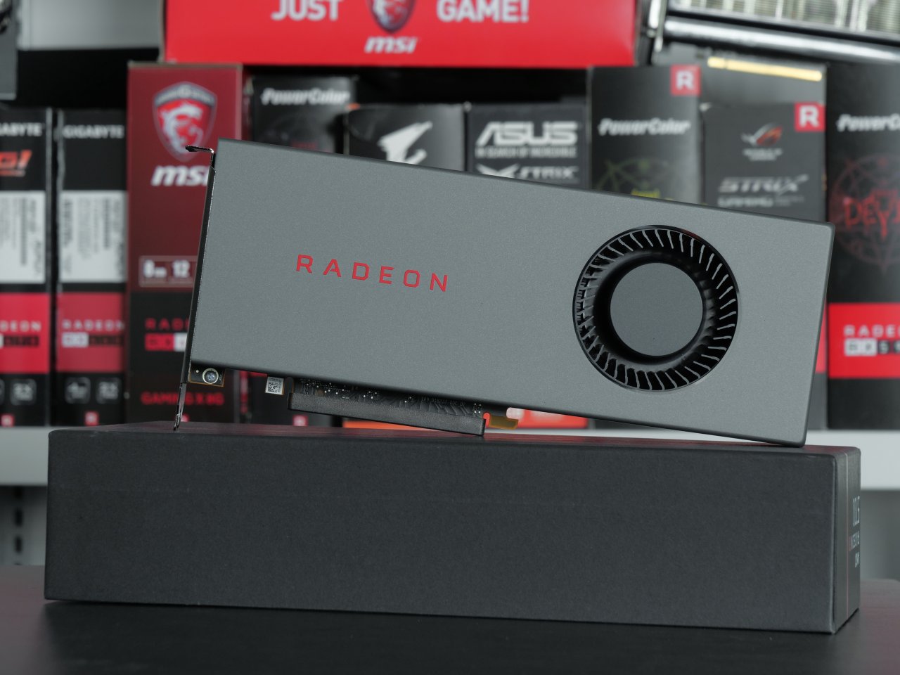 [03/07/2019] AMD Radeon RX 5700 und RX 5700 XT im Test: Erfolgreicher Angriff auf die Geforce-RTX-Phalanx (12)
