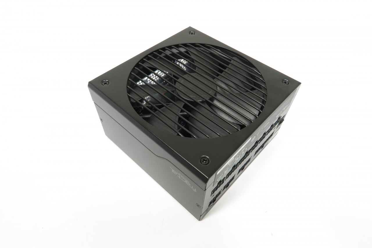 [30/07/2019] Fractal Ion+ 560P im Test: Aussenansicht