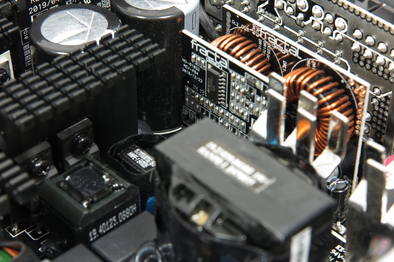 [30/07/2019] Fractal Ion+ 560P im Test: Innenleben