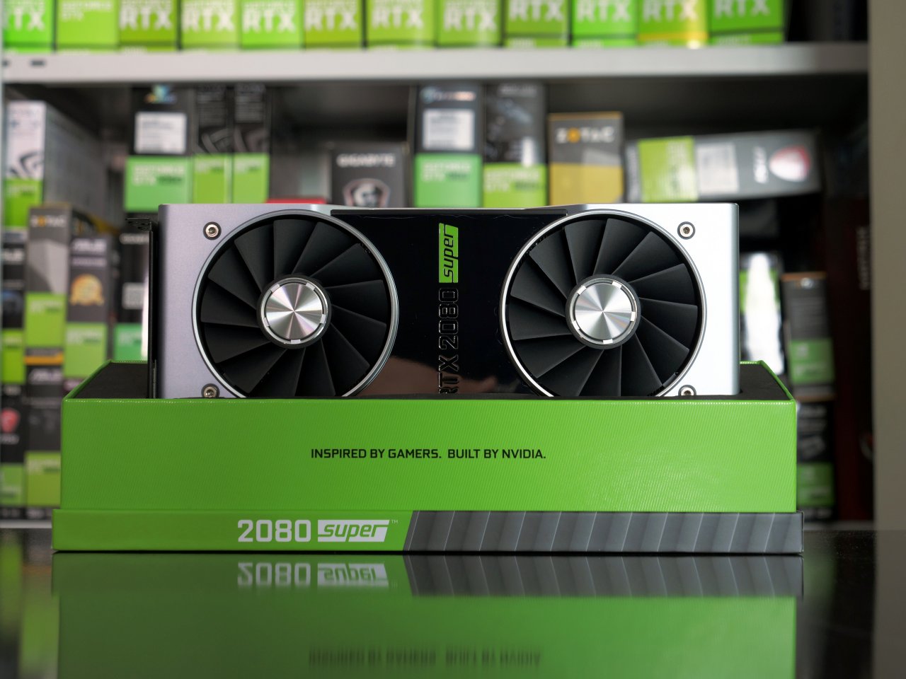 [22/07/2019] Nvidia Geforce RTX 2080 Super im Test: Die schnellste 8-GiByte-Grafikkarte (6)