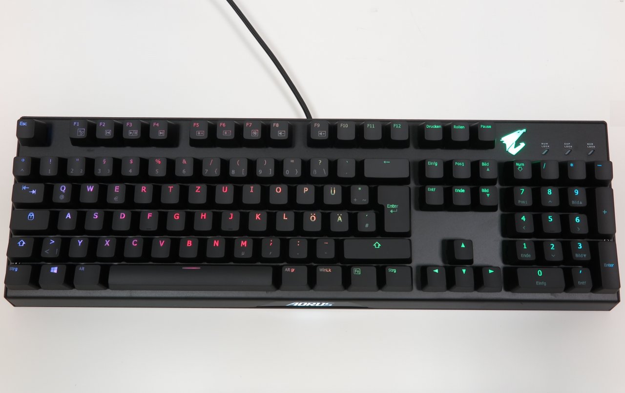 [24/07/2019] Gigabyte Aorus K9 Optical: Ist Gigabytes Gamer-Keyboard mit optischen, austauschbaren Tastern ein toller Spielpartner? (1)