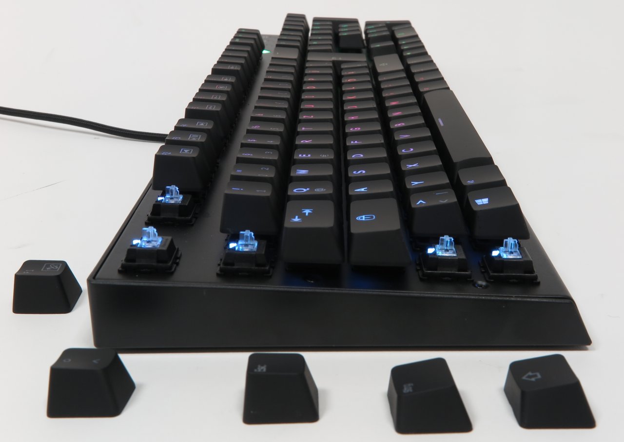 [24/07/2019] Gigabyte Aorus K9 Optical: Ist Gigabytes Gamer-Keyboard mit optischen, austauschbaren Tastern ein toller Spielpartner? (6)