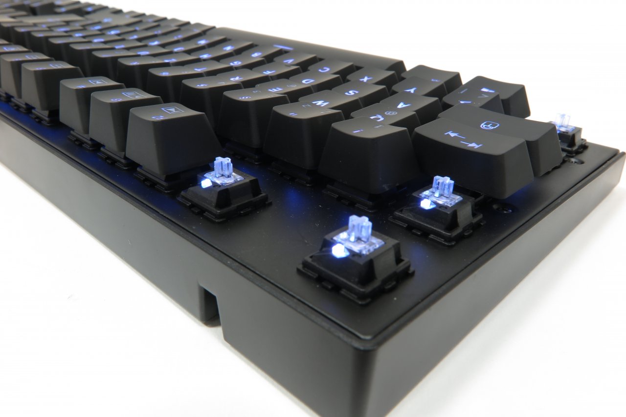 [24/07/2019] Gigabyte Aorus K9 Optical: Ist Gigabytes Gamer-Keyboard mit optischen, austauschbaren Tastern ein toller Spielpartner? (7)