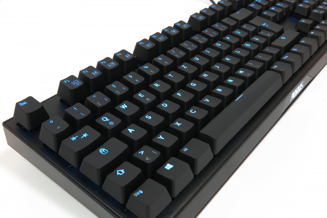 [24/07/2019] Gigabyte Aorus K9 Optical: Ist Gigabytes Gamer-Keyboard mit optischen, austauschbaren Tastern ein toller Spielpartner? (16)