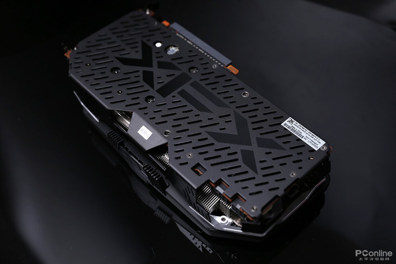 [01/08/2019] Radeon RX 5700 (XT): XFX-Custom-Design für Navi macht die Runde (8)