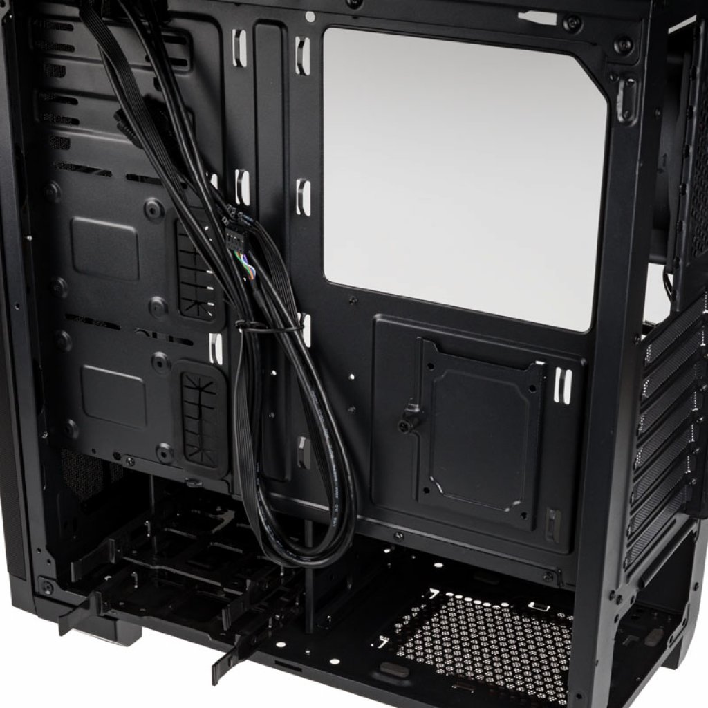 [14/08/2019] Bitfenix Nova Mesh (7)