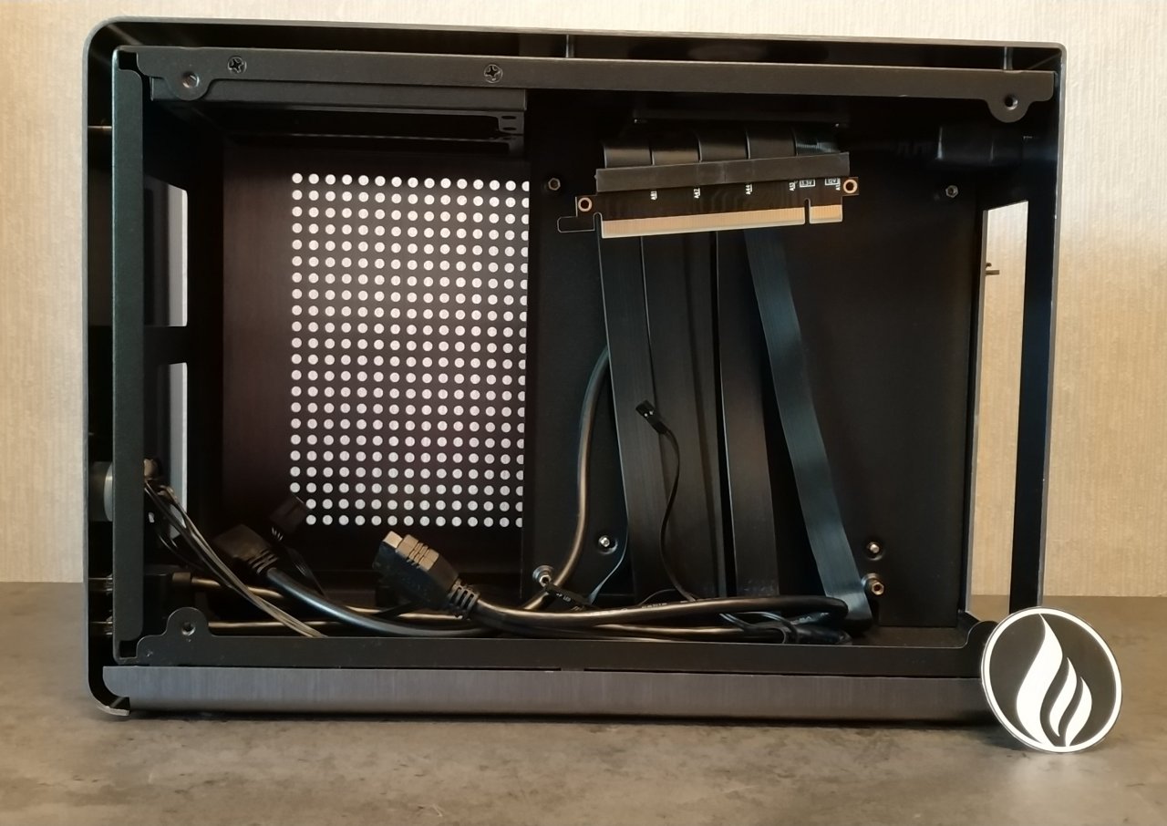 [18/08/2019] Rechts - geöffnet ohne Hardware