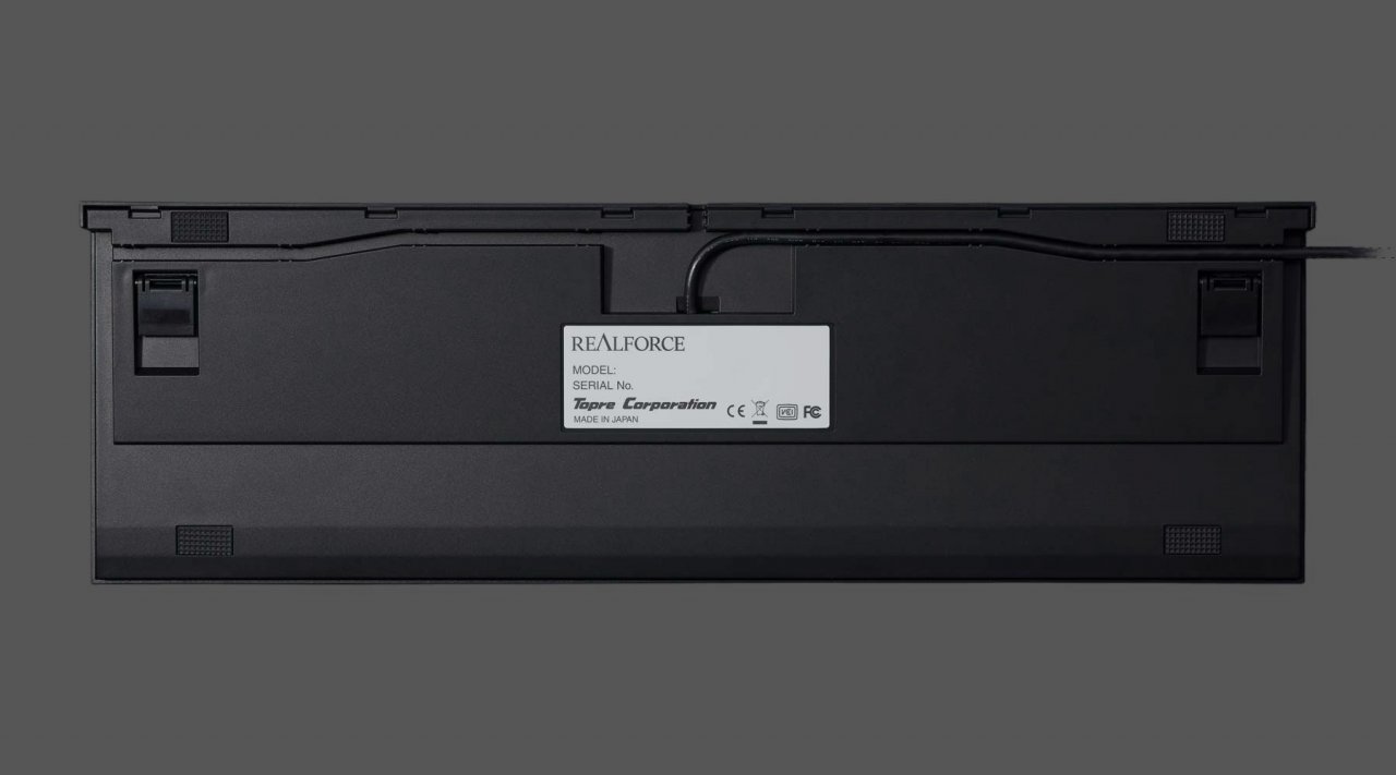 [08/08/2019] Realforce R2 PFU Limited-Edition: Unterseite