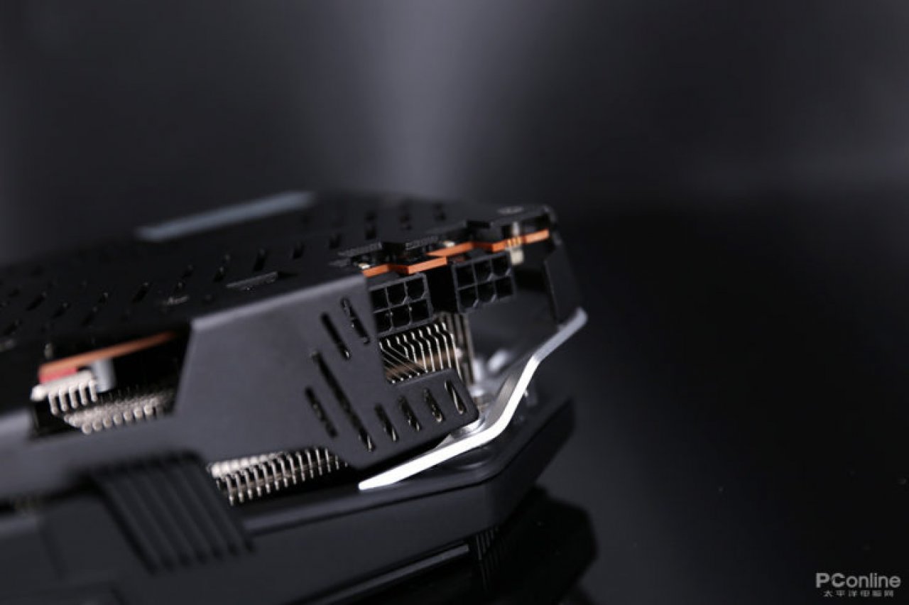 [05/08/2019] XFX Radeon RX 5700 (XT) Black Wolf (1)