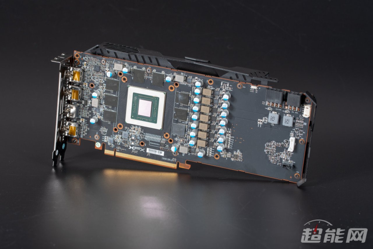 [10/08/2019] XFX Radeon RX 5700 XT Black Wolf: PCB