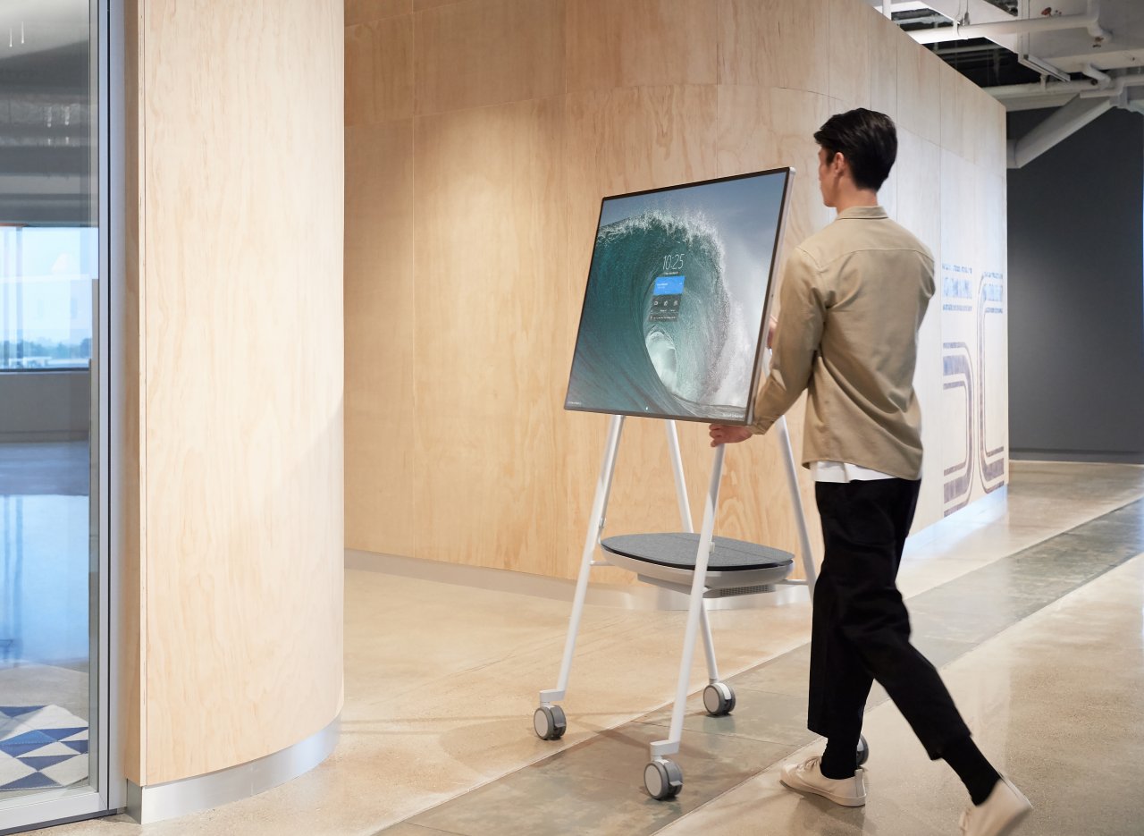 [12/09/2019] Surface Hub 2S Context 1