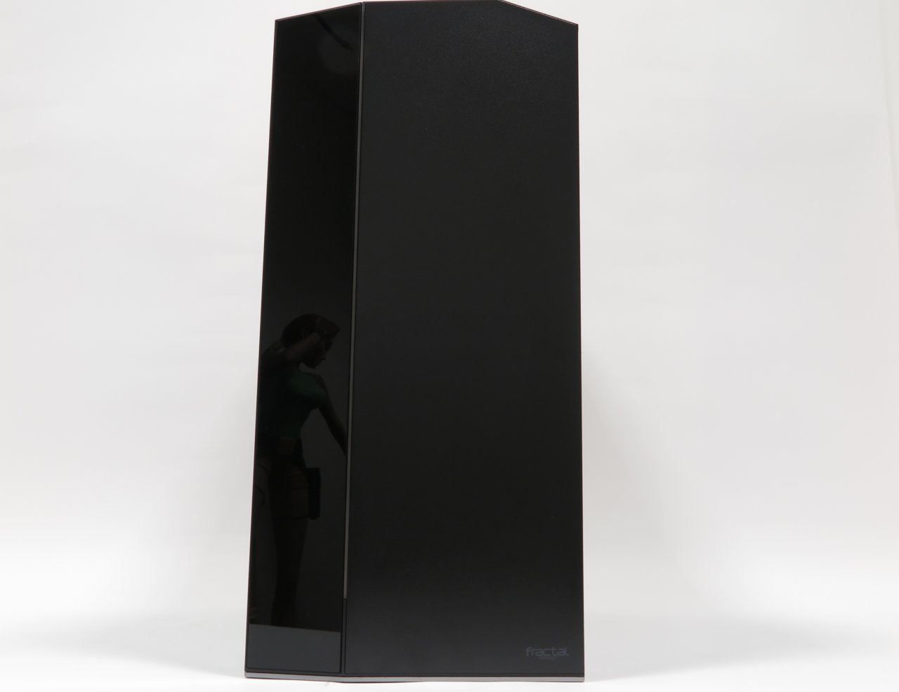 [17/09/2019] Fractal Design Vector RS: Dezenter RGB-Lichtspieler mit Designeroptik und modularen Innenraum im Test (8)
