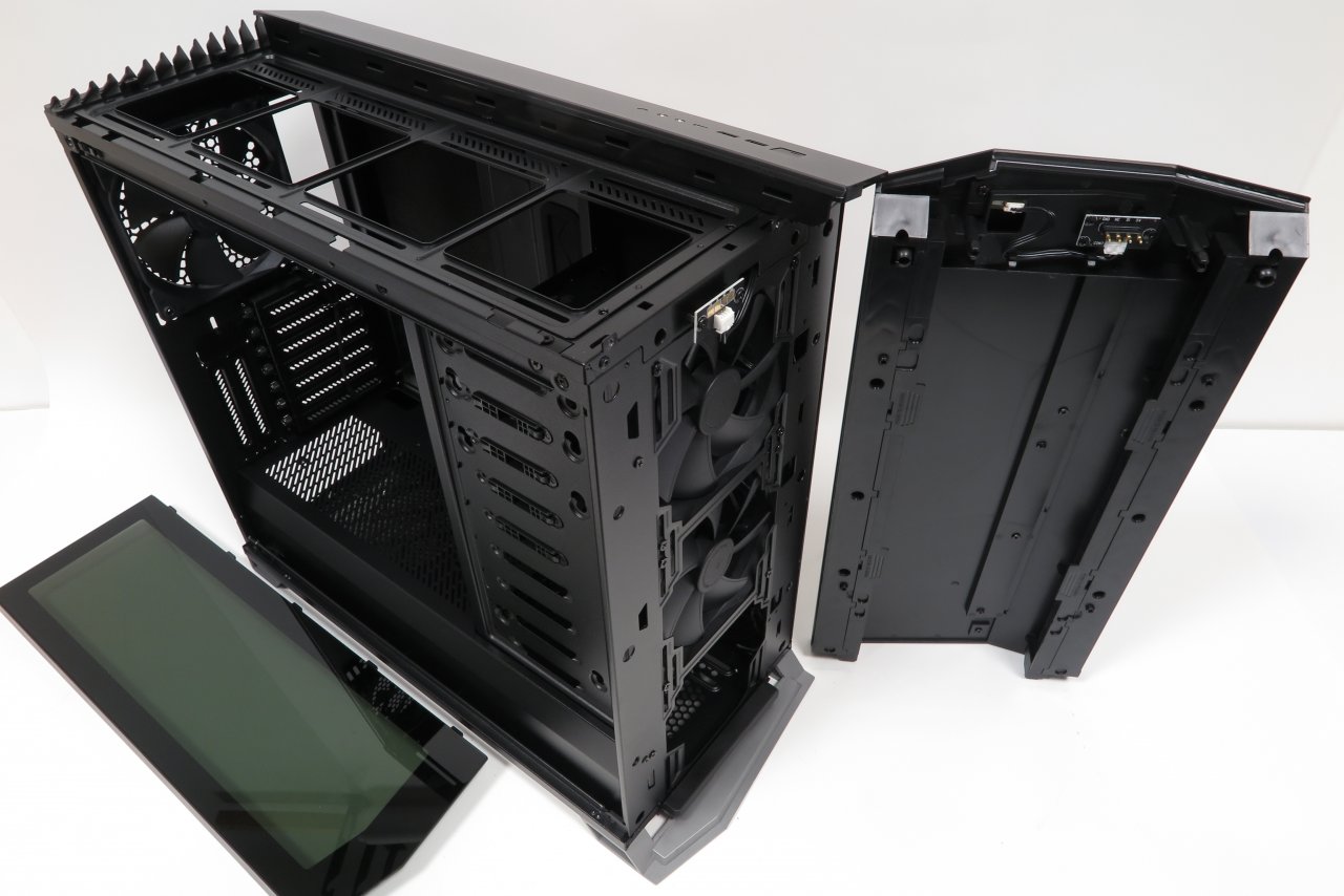 <strong>Fractal Design Vector RS: </strong>Dezenter RGB-Lichtspieler mit Designeroptik und modularen Innenraum im Test (11)