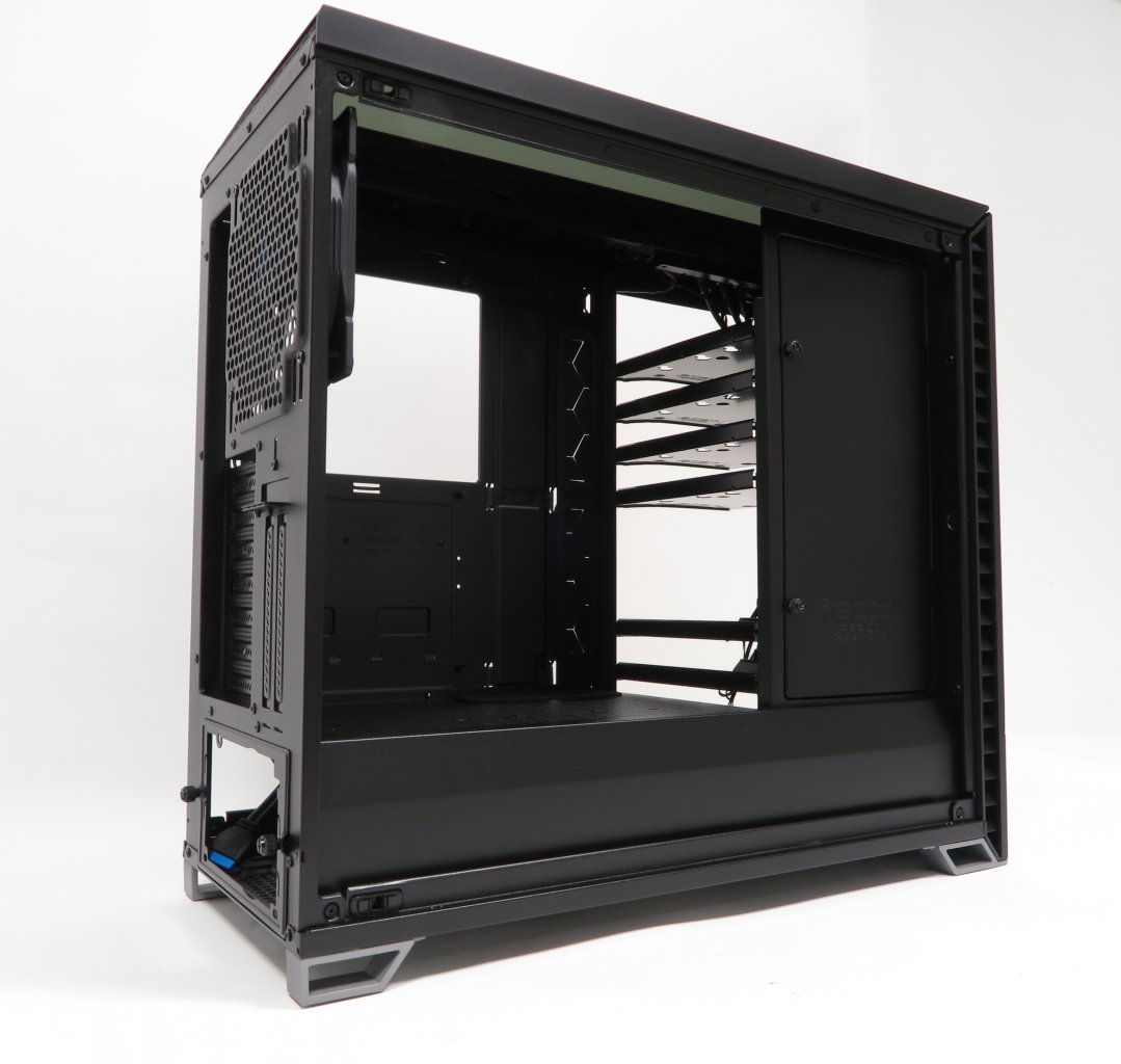 [17/09/2019] Fractal Design Vector RS: Dezenter RGB-Lichtspieler mit Designeroptik und modularen Innenraum im Test (18)