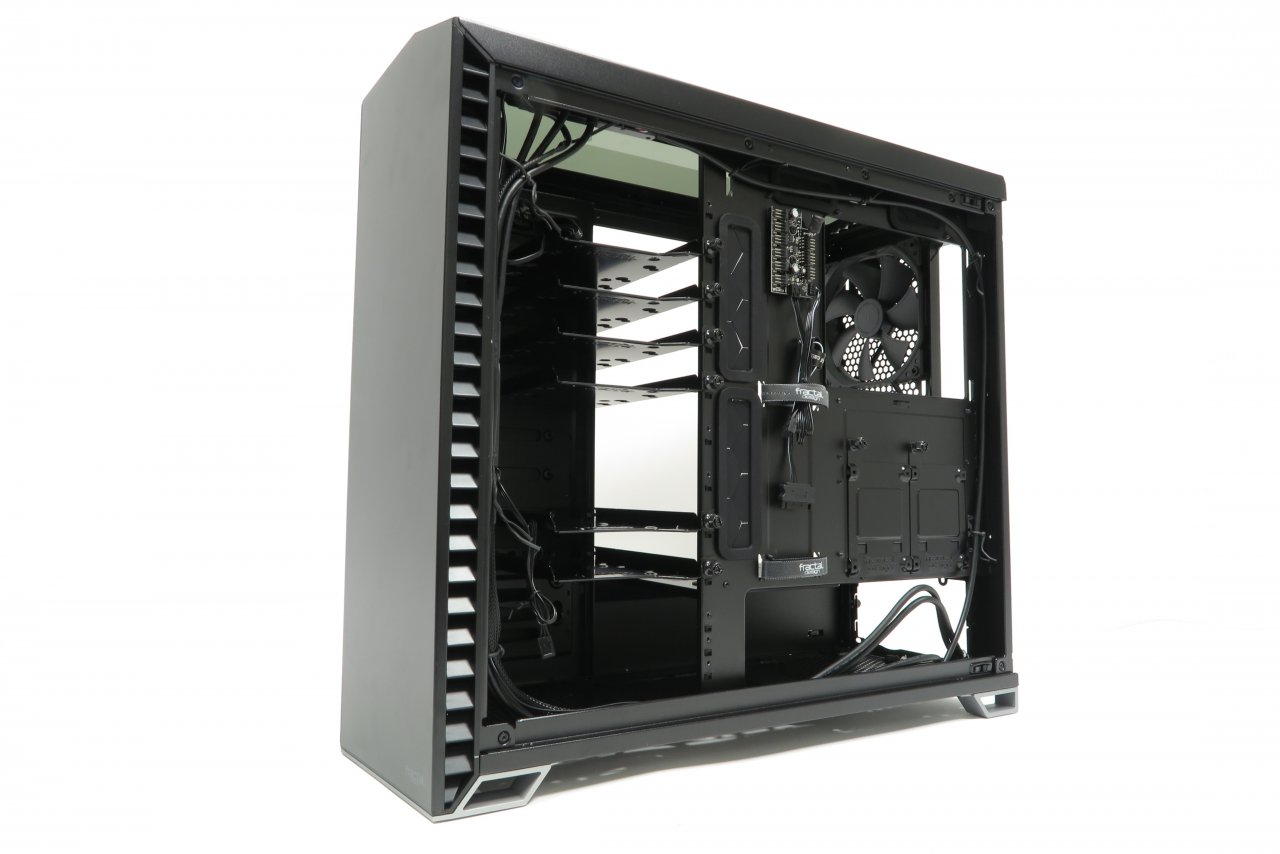 [17/09/2019] Fractal Design Vector RS: Dezenter RGB-Lichtspieler mit Designeroptik und modularen Innenraum im Test (20)