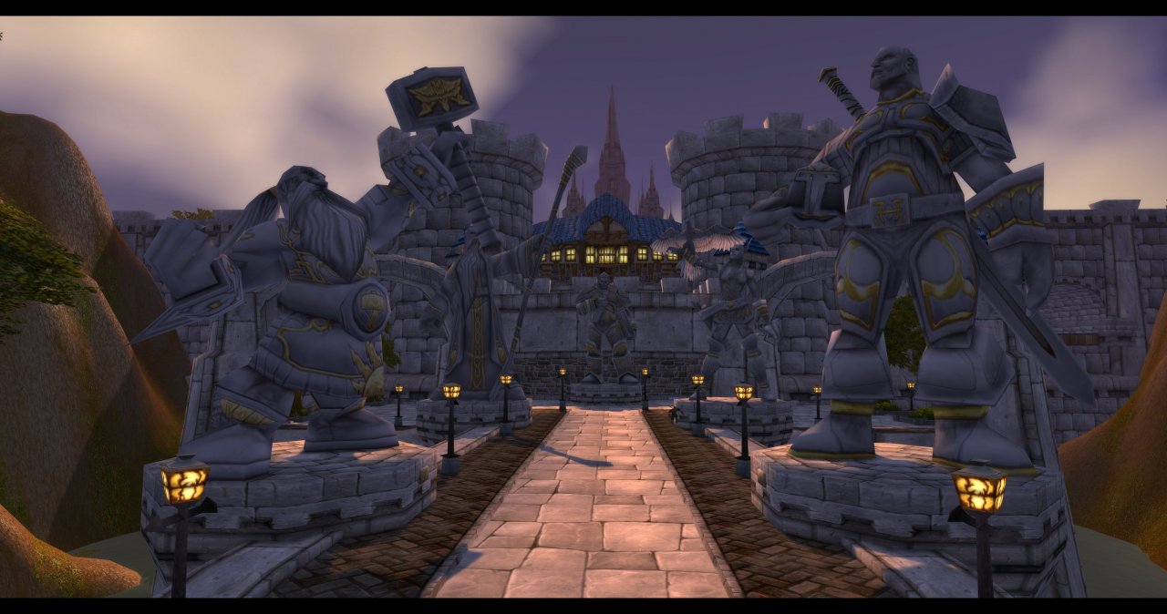 [04/09/2019] WoW Classic: Die Allianz-Hauptstadt Stormwind wird mehrfach Stormwind genannt. Richtig gelesen, Storm. Mit o, aus dem Englischen - in späteren WoW-Addons wurden die Städte schließlich eingedeutscht. Dies passiert in WoW Classic jedoch ebenfalls, bei kleineren Ortschaften (u. a. Goldshire -> Goldhain).