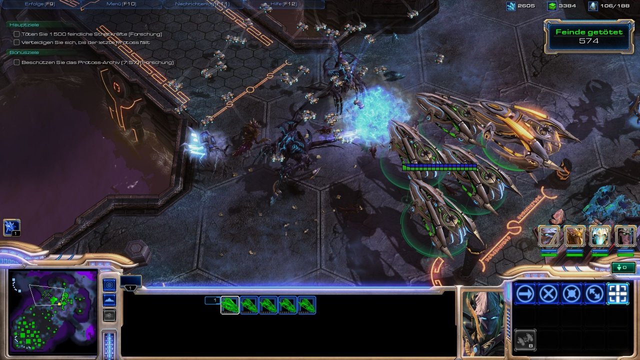 [23/10/2019] Starcraft II: Wings of Liberty: Mittlerweile schon fast zehn Jahre alt, wurde Starcraft 2: Wings of Liberty im Jahr 2010 veröffentlicht und direkt von den Kritikern für das hervorragende Storytelling gelobt. Diese Expansion war Teil einer Trilogie, die die spielbaren Rassen einzeln behandelte und in Wings of Liberty auf die Terraner sich konzentrierte. Drei Jahre später waren die Zerg mit „Heart of Swarm“ dran und im Jahr 2015 mussten die Protoss in „Legacy of the Void“ an die Front.