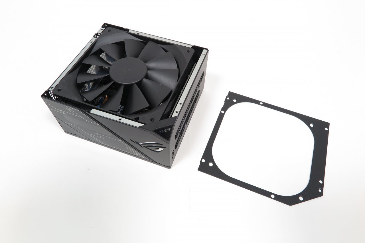 [22/10/2019] Asus Thor 850W im Test:&nbsp;Aufgeschraubt 2