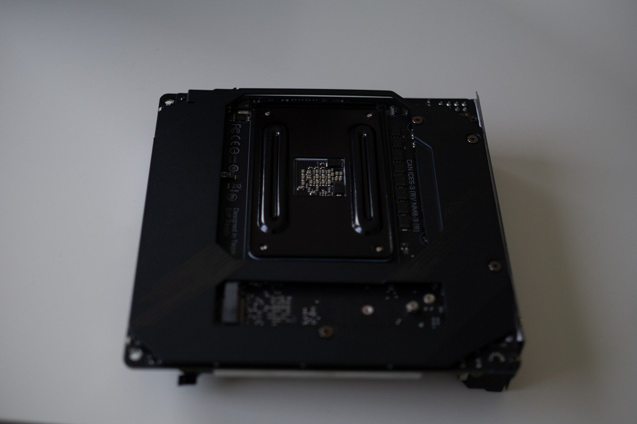 [22/10/2019] Mini-ITX-Tagebuch: High-End-Hardware im DAN Case A4 SFX V4 (9)