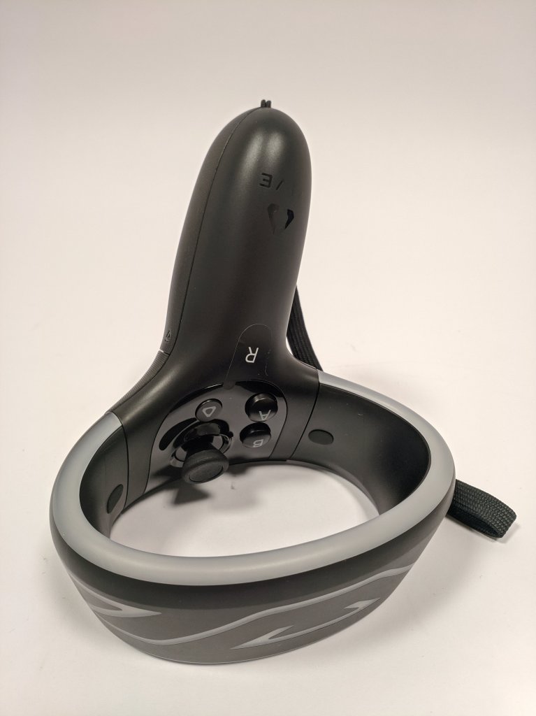 [12/11/2019] HTC Vive Cosmos im Test: Controller mit Tracking-Lichtring