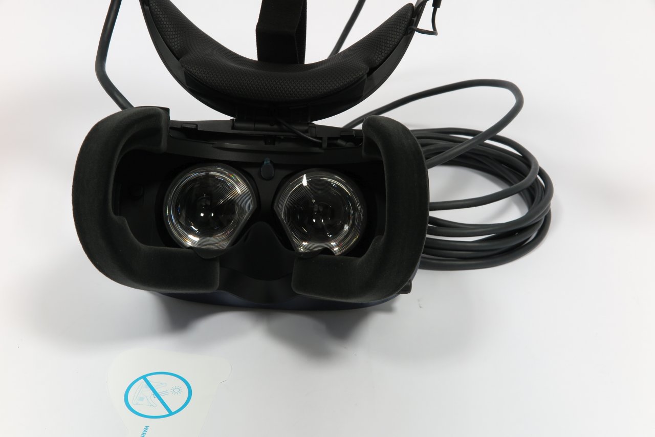 [12/11/2019] HTC Vive Cosmos im Test: Die Polster und Linsen