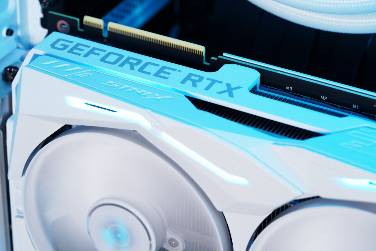 [10/12/2019] ROG Strix GeForce RTX 2080 Ti White Edition (6)