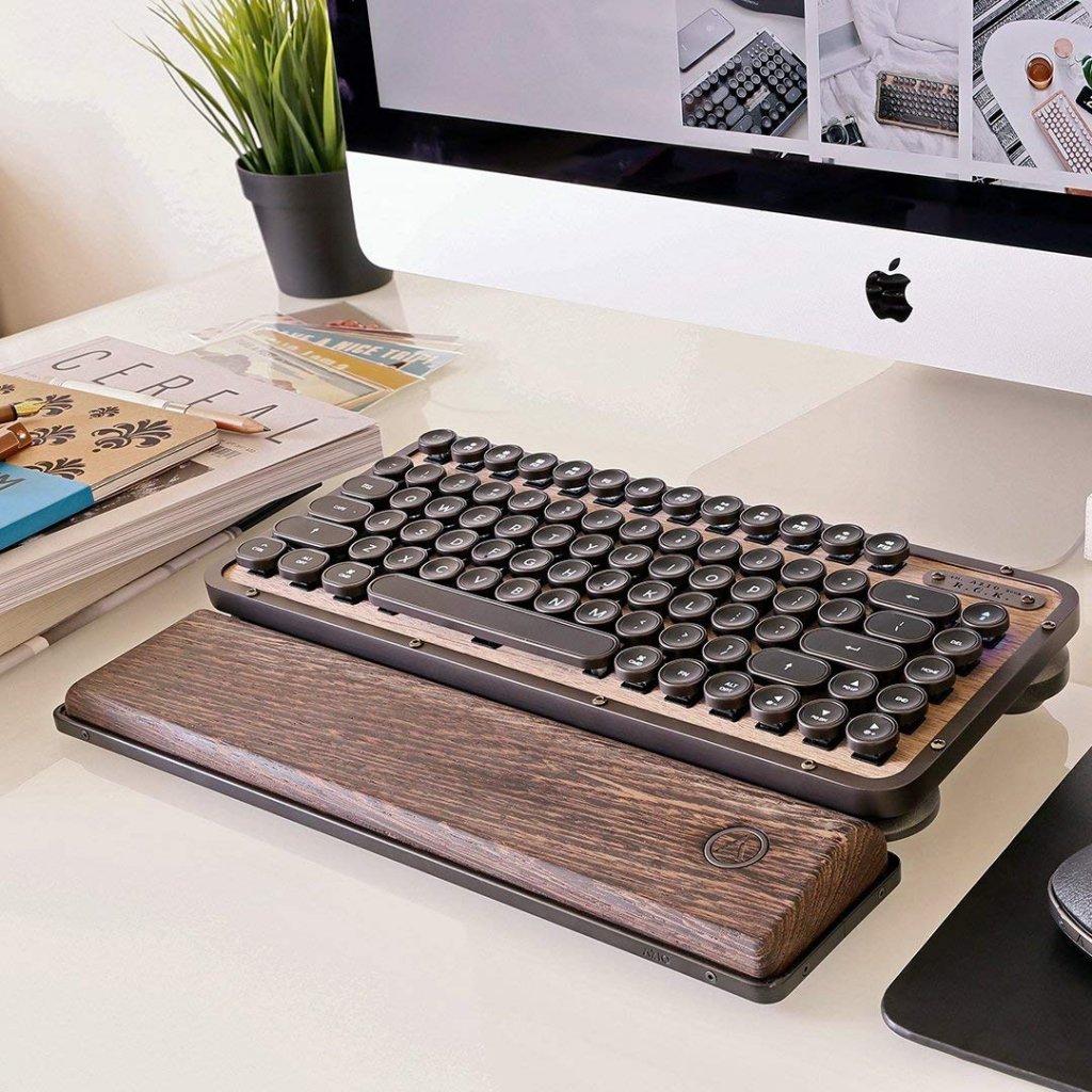 [02/12/2019] Azio Retro Compact (1)
