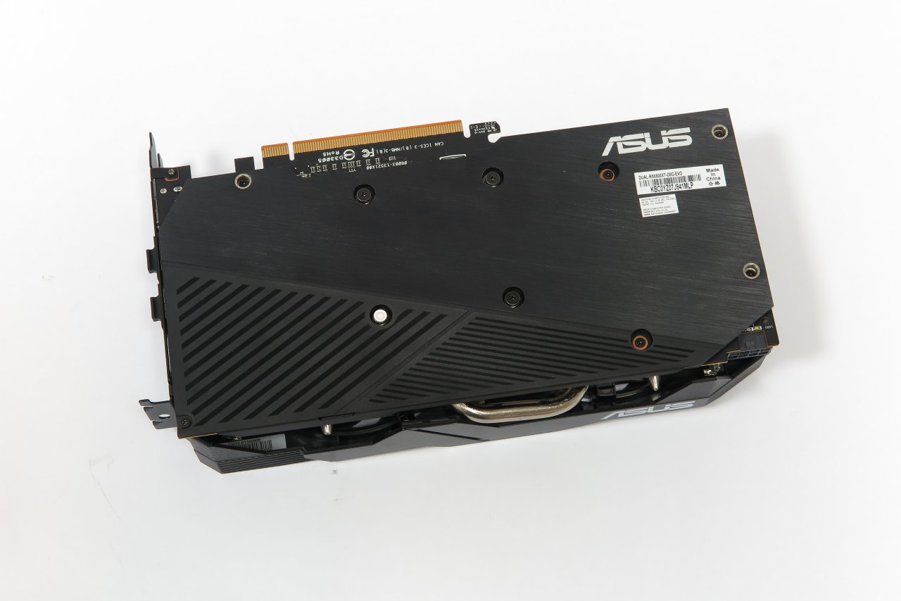 [11/12/2019] Asus Radeon RX 5500 XT Evo OC/8G: Backplate aus Metall