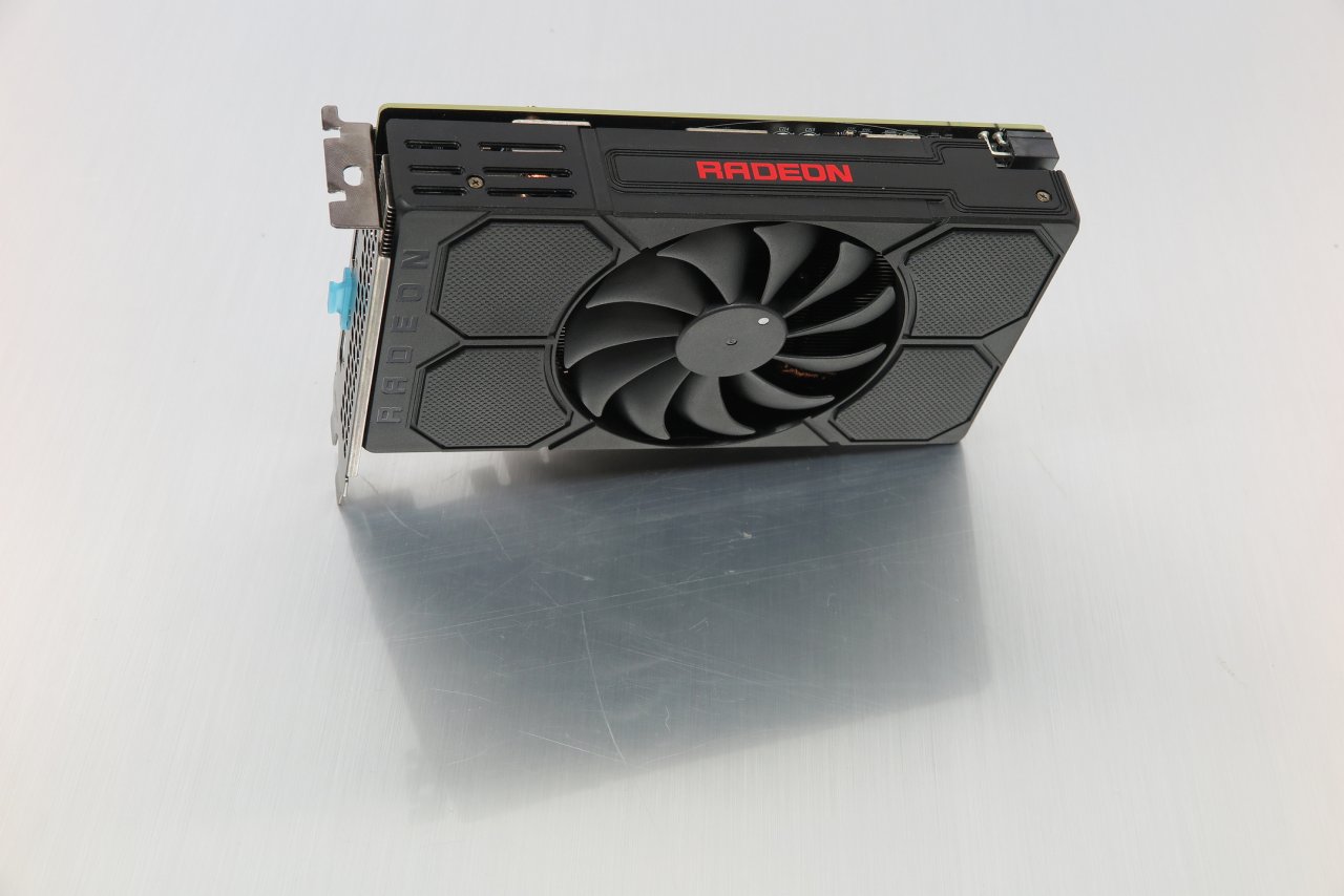 [12/02/2020] Radeon RX 5500 (OEM) im Test: Die perfekte Grafikkarte für Komplettrechner? (2)