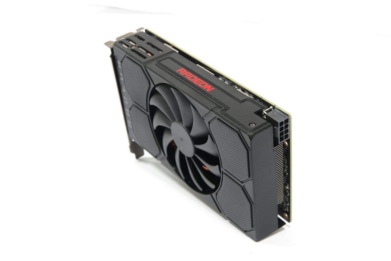[12/02/2020] Radeon RX 5500 (OEM) im Test: Die perfekte Grafikkarte für Komplettrechner? (3)