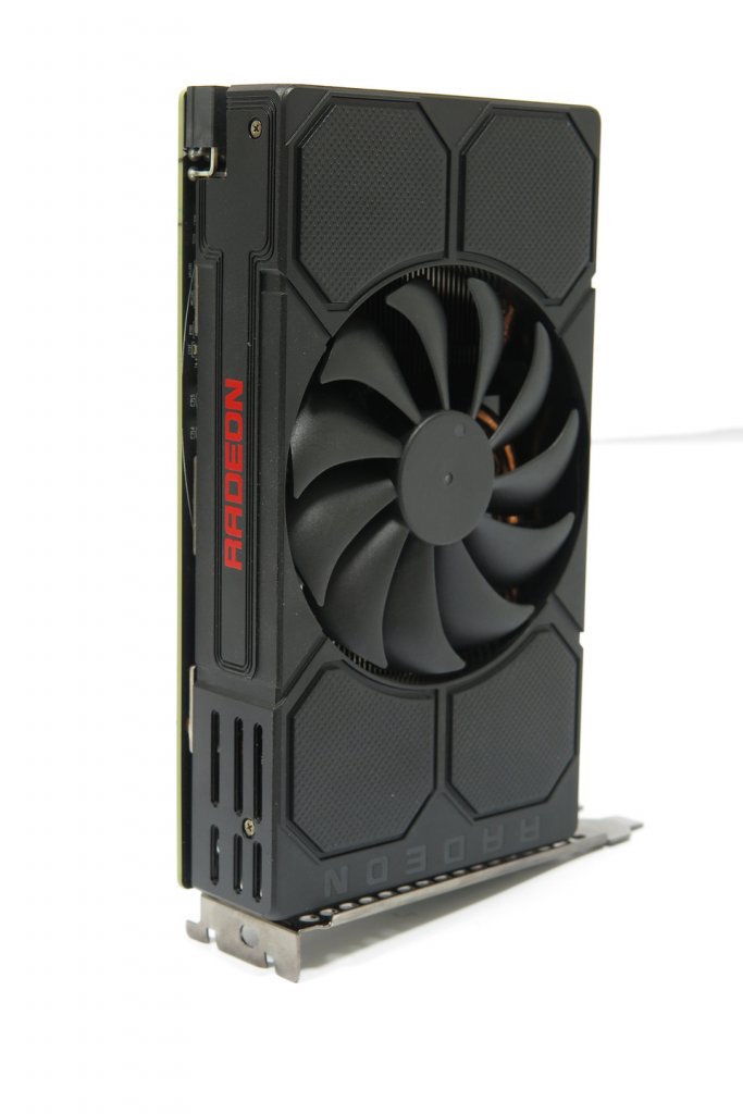 [12/02/2020] Radeon RX 5500 (OEM) im Test: Die perfekte Grafikkarte für Komplettrechner? (7)