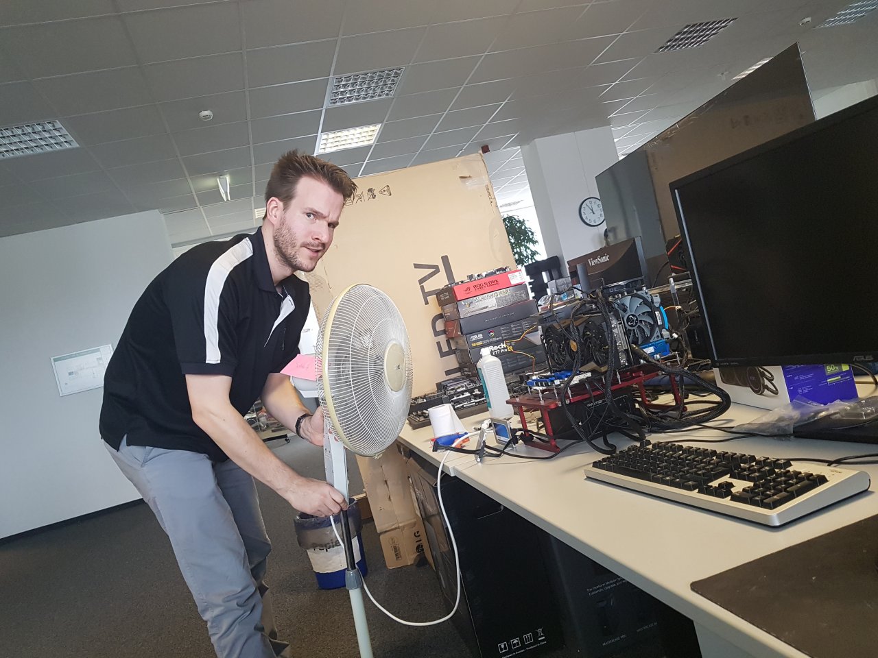 [20/02/2020] Wer kennt ihn nicht, den Trick 17 mit dem Ventilator? Der bringt 1337 mehr Fps!!