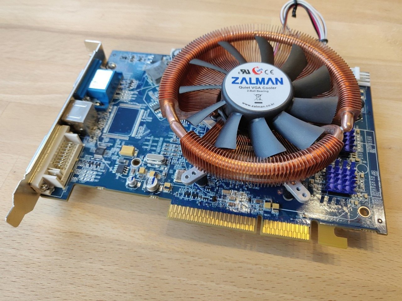 [21/02/2020] Update vom 22.02.2020: Grafikkarte von fisch@namenssuche (Sapphire ATI X1650 Pro, AGP, 256 MB GDDR3, mit Zalman VF-900 CU)