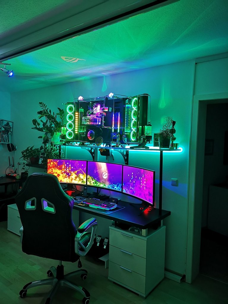[15/02/2020] Update vom 15.02.2020: Schreibtisch von KnolzCore