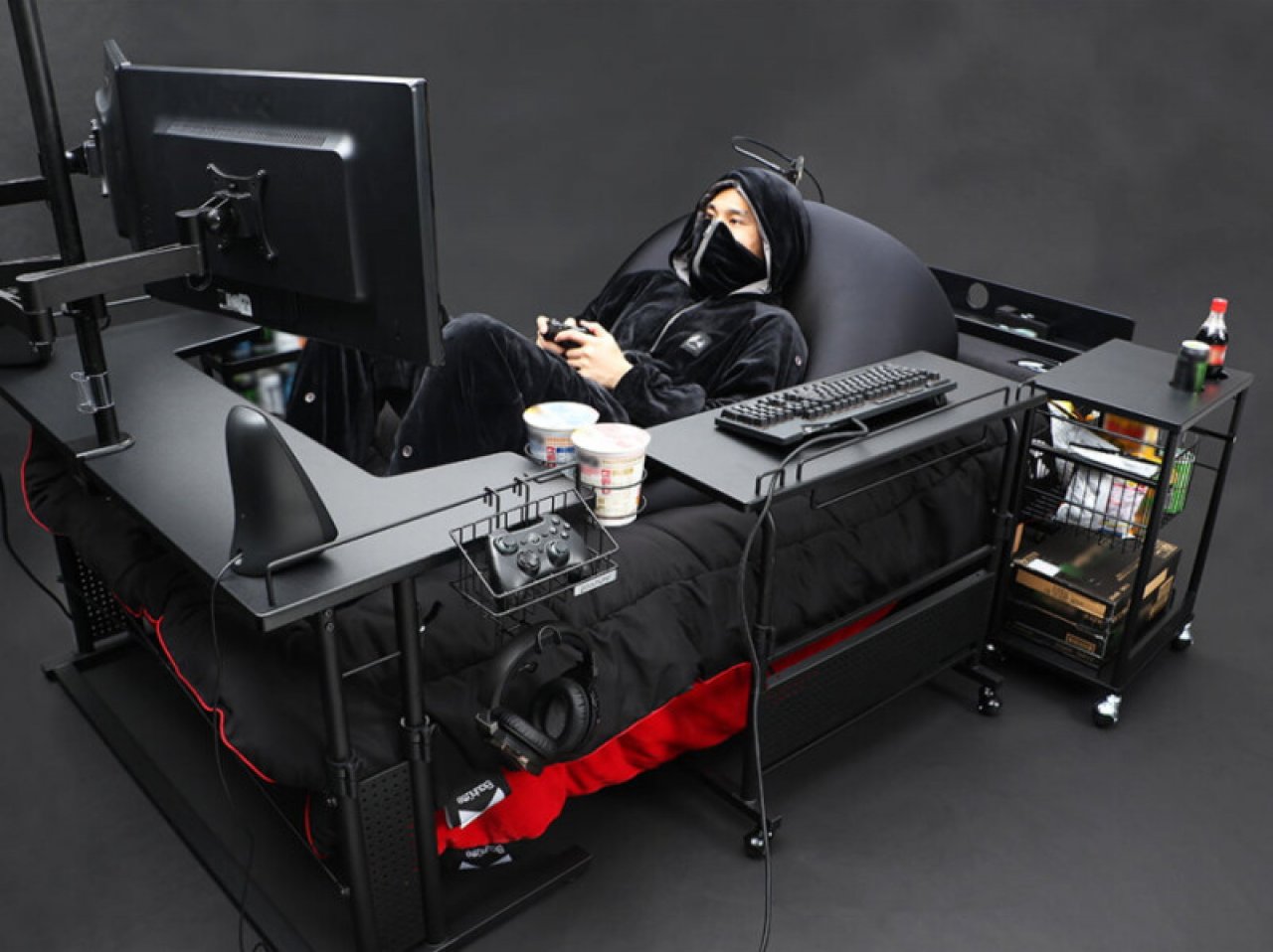 [03/03/2020] Das Gaming-Bett: Gaming-Stühle waren gestern, Gaming-Pyjama inklusive (5)