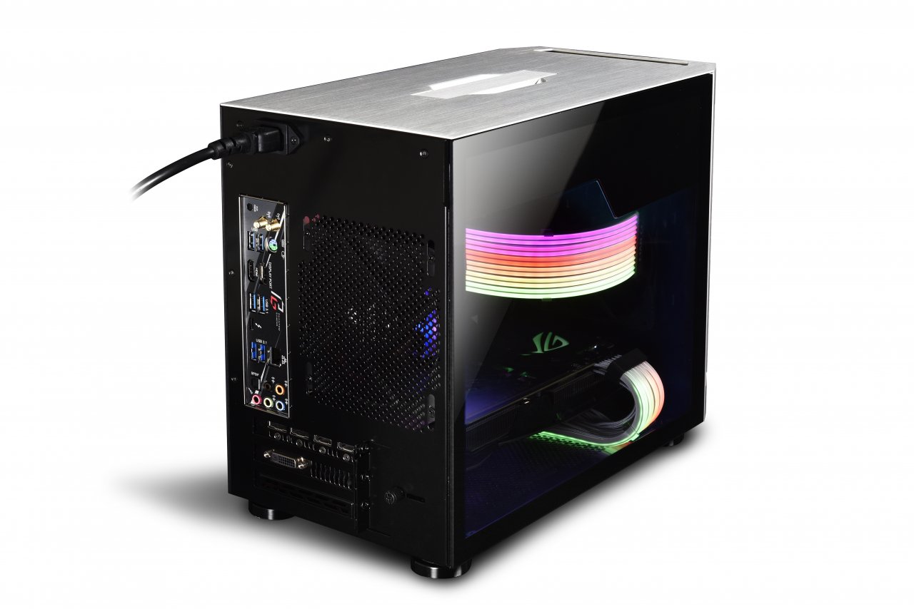 [03/03/2020] Lian Li Strimer Plus PC Gehaeuse verbaut 2 