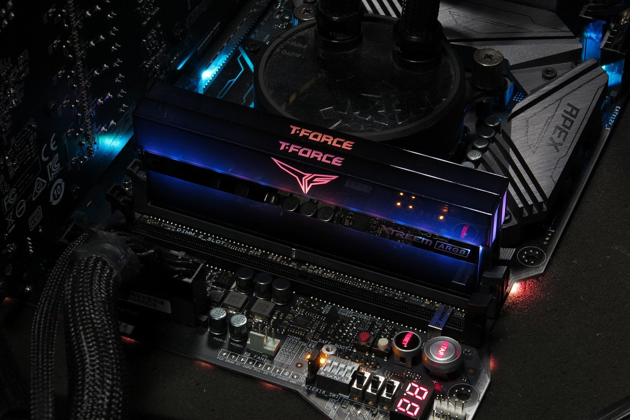 [20/03/2020] Teamgroup T-Force Xtreem ARBG TF10D416G3600HC14CDC01